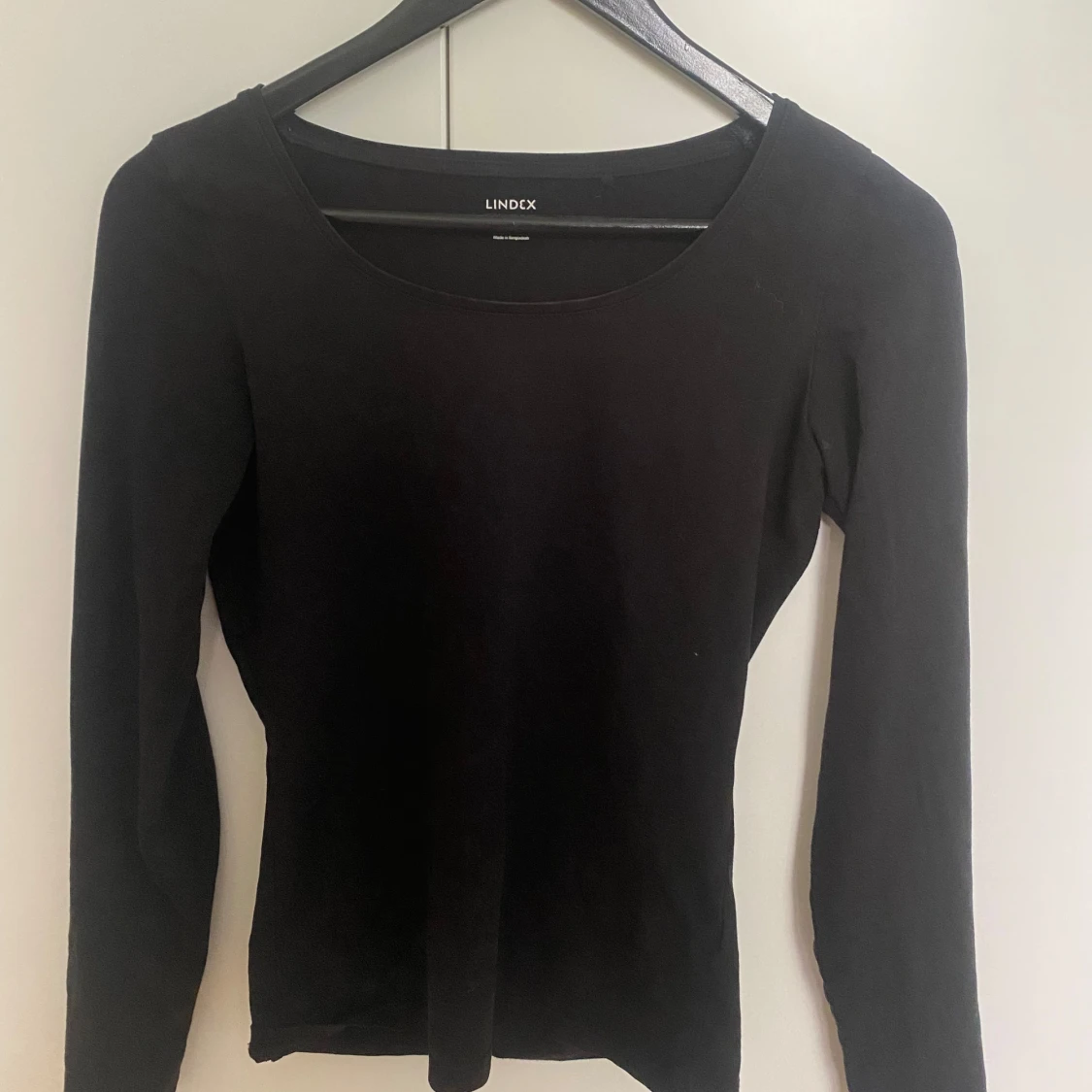 Svart långärmad tröja från Lindex - 91