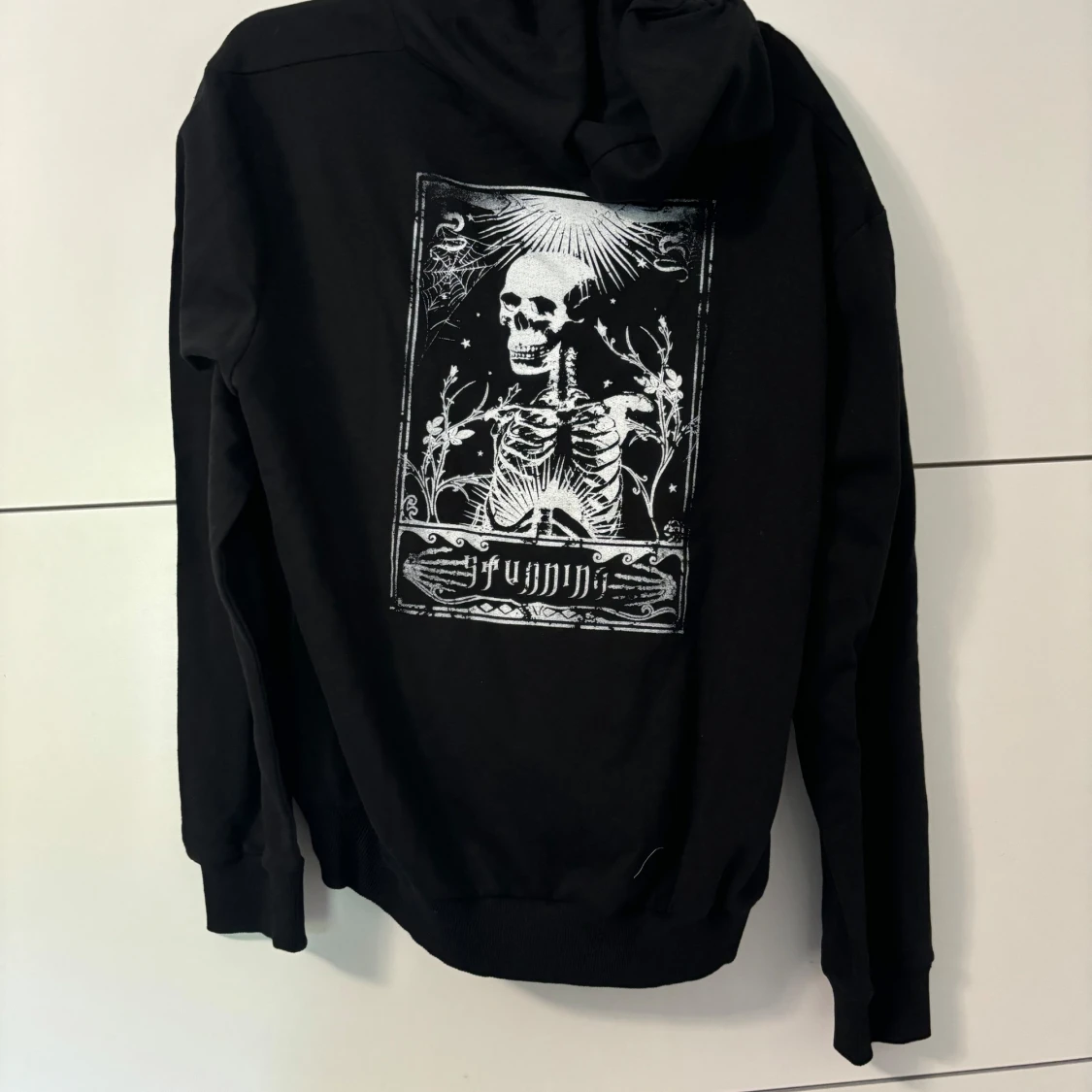 Hoodie  - 90