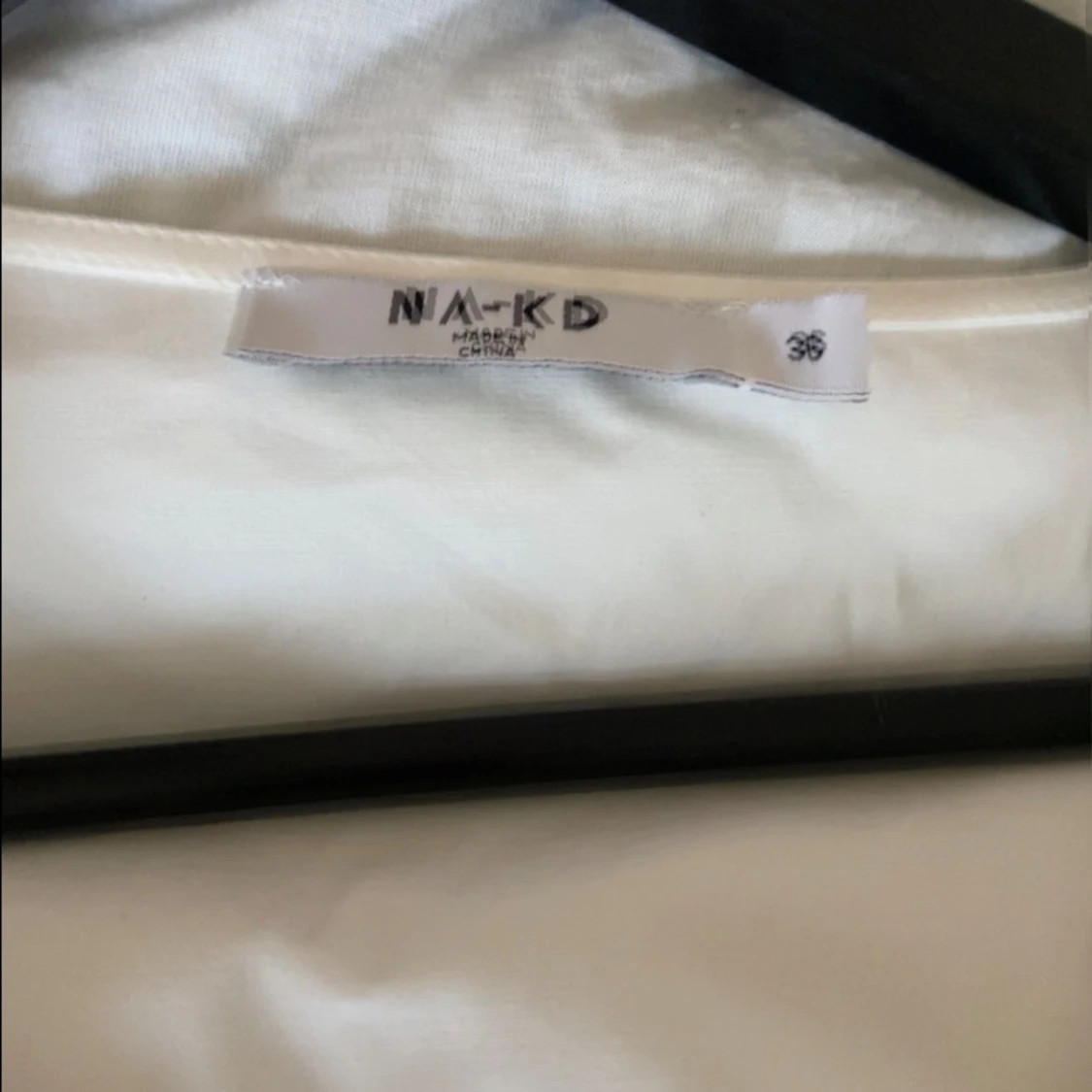 Oanvänd klänning  - 90