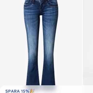Ltb jeans  - Storlek 26/32 men funkar på mig som brukar ha 28/32. Använt dom ett fåtal gånger men ser helt nya ut. 