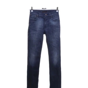 NUDIE JEANS 🔥 - EXTREMT FINT SKICK ✅ MIDJEMÅTT 72CM ✅ INNERBENS LÄNGD 83CM ✅ Snygga som fan o passar alla kommande årstider 