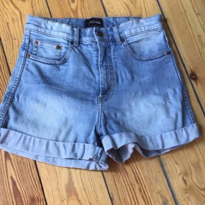Jeans shorts  - Shorts från Monky, jeans blå, strl 27, CN 165/68A