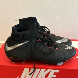 Nike hypervenom toppmodell, ACC. Köpta för 2500kr för många år seda. Condition 9/10