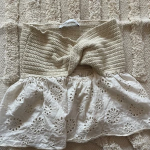 Zara topp  - Knappt använd. Fint skick 🤍