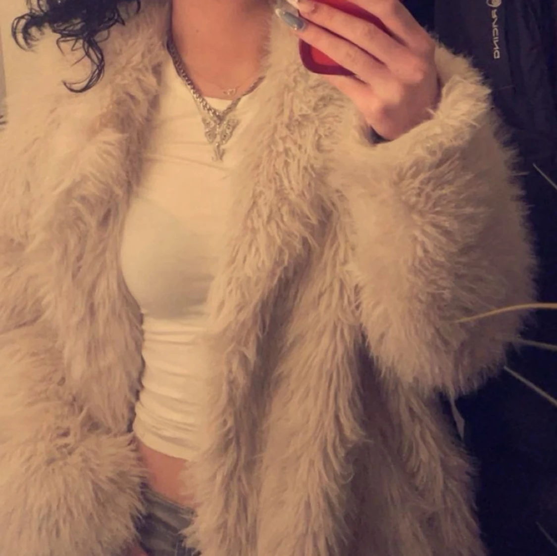 Vit pälsjacka 