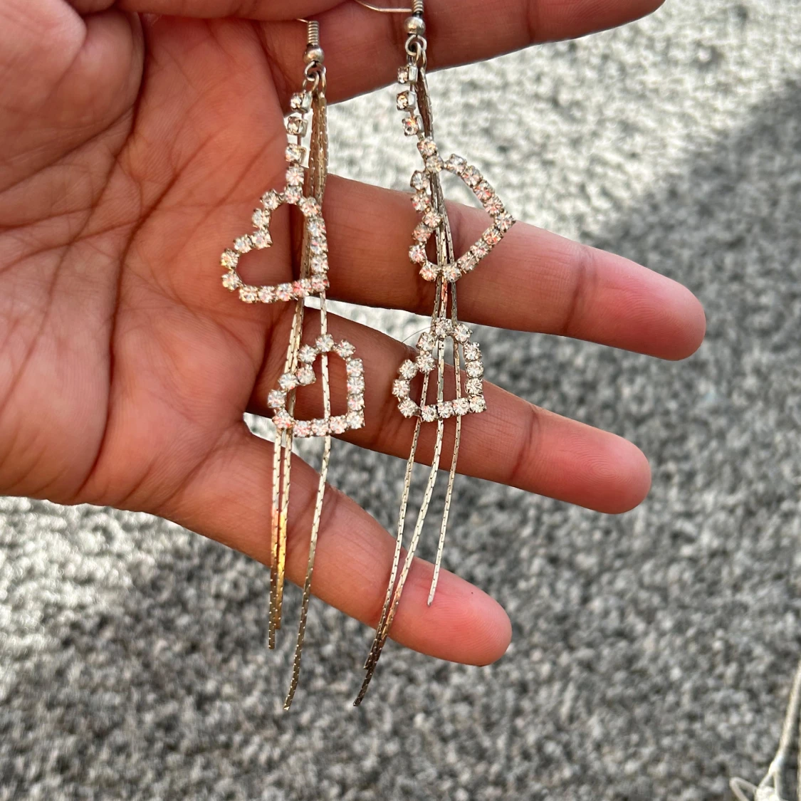 Glittriga örhängen med hjärtan och stjärnor - 1