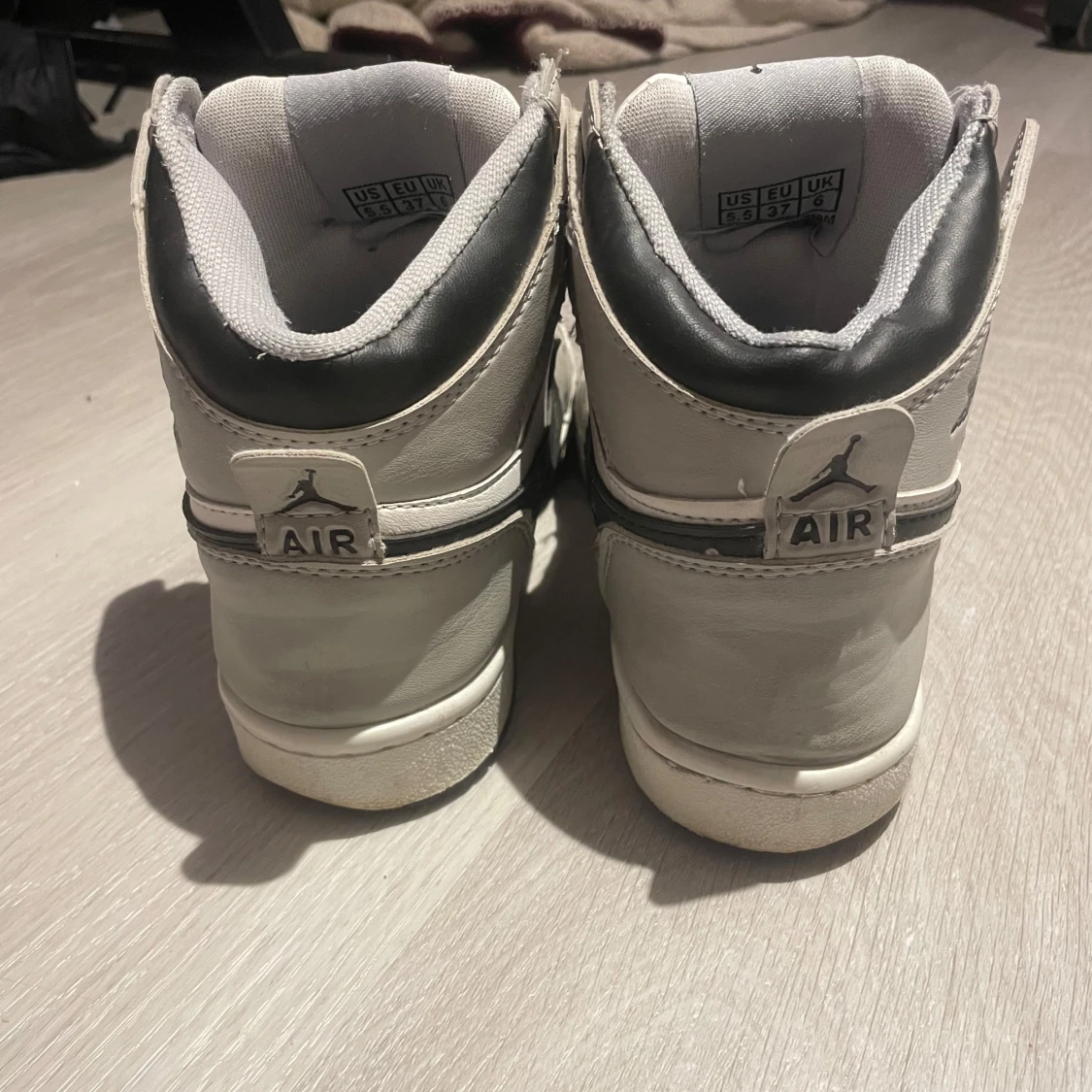 F.A.K.E jorden 1 grey - 2