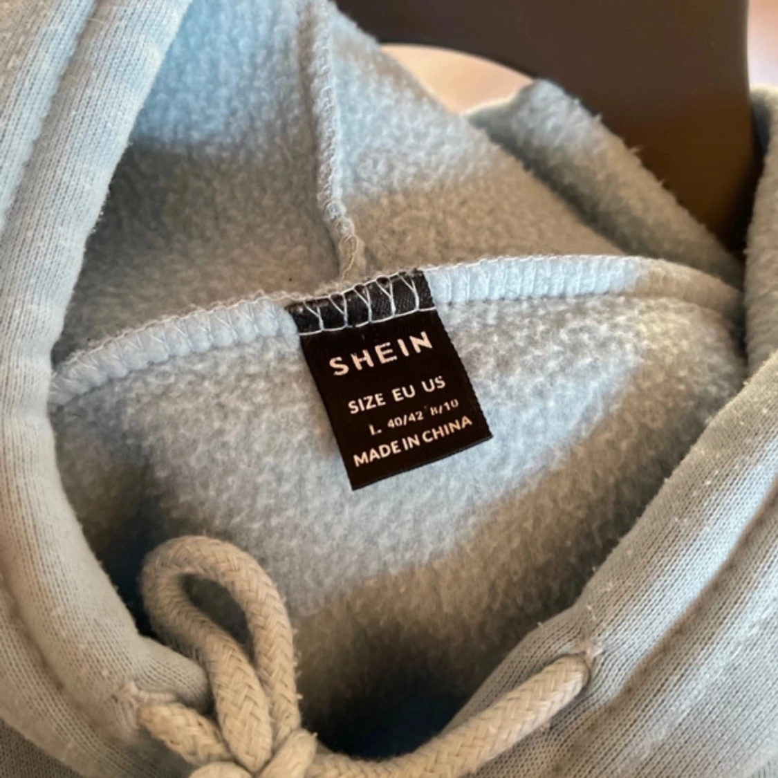 Ljusblå hoodie från Shein - 3