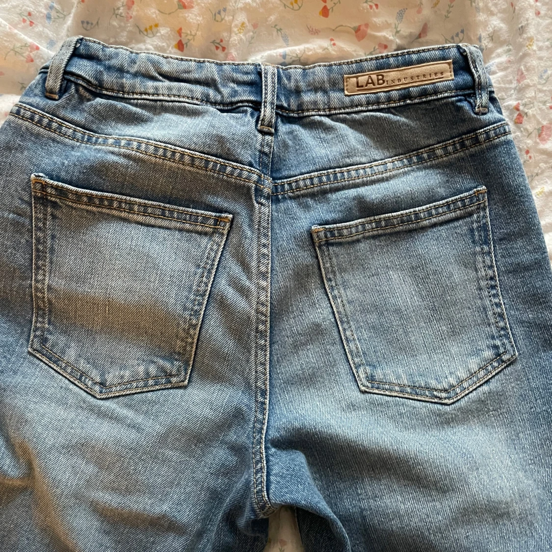 Blå jeans från LAB  - 2