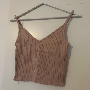 Kort topp - Kort topp. Använd men i helt och fint skick! 