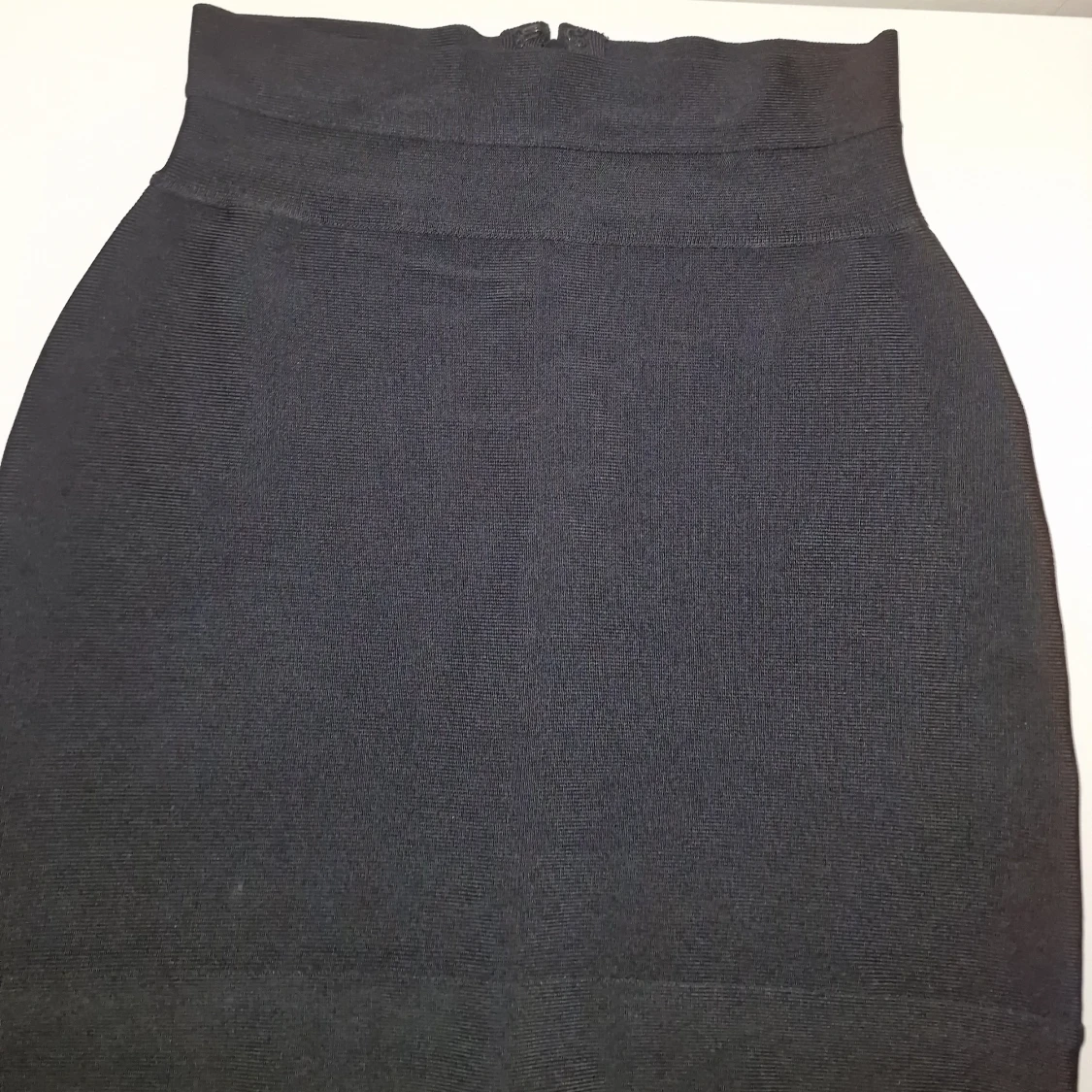 Svart kjol från Herve Leger - 1