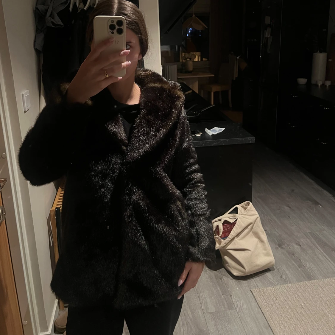 Brun pälsjacka från H&M