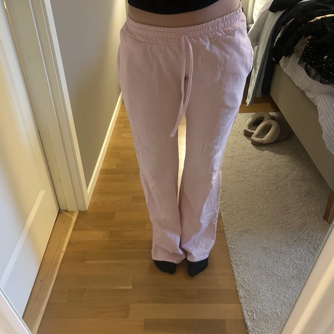 Lågmidjade mjukisbyxor