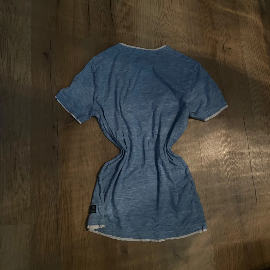 Blå t-shirt från S.C.W. - 1