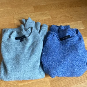 Stickade tröjor - Två stycken stickade tröjor som är perfekta till hösten🙌😇Båda är från veromoda och passar typ alla storlekar💕Dem är knappt använda, kontakta mig för bilder eller om du bara vill köpa en💕