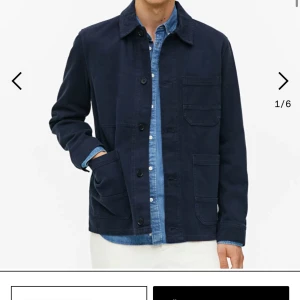 Arket overshirt - Säljer nu min arket overshirt ny skick skriv om du har funderingar eller frågor 🤙🏼💬