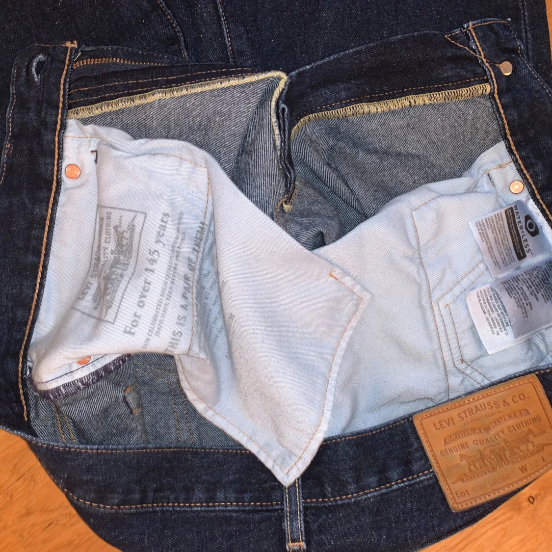 Levis Stay Loose - 92