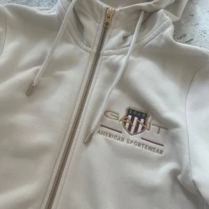 Gant Hoodie - Använd 1 gång! Nyskick