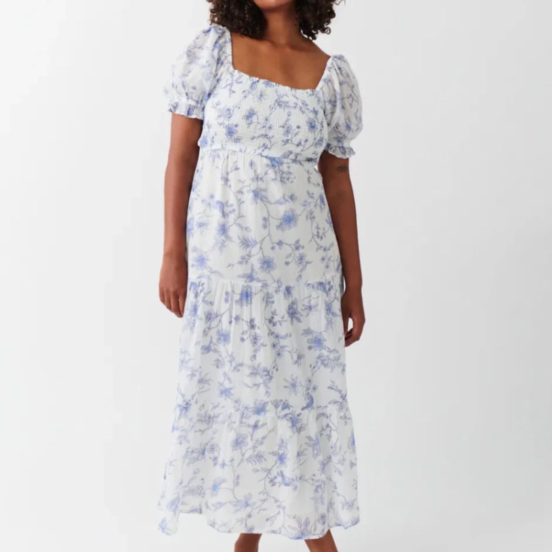 Gina tricot klänning 