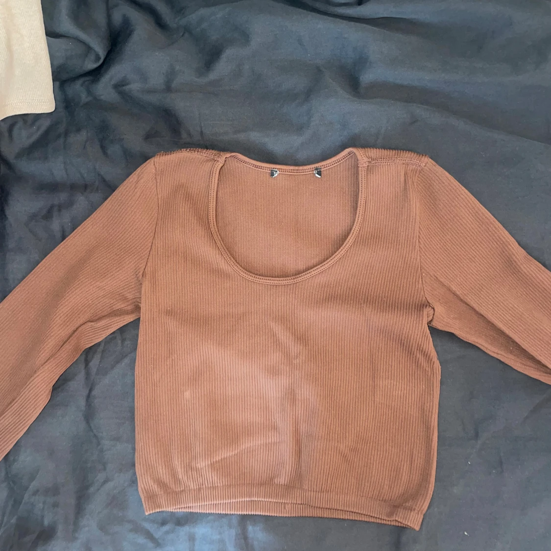 Brun långärmad tröja - 90