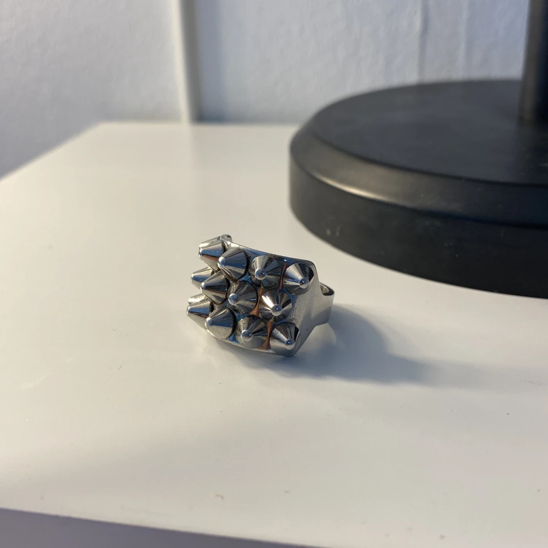 Edblad ring med nitar💗 - 90