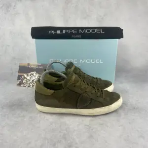 VI TAR EJ BYTEN! Philippe Model sneaker | Skick: 9/10, Box ingår | Storlek: 40 (passar 41) | Nypris: 4000+ | Pris: 2000 | Fraktar via postnord på köparens bekostnad | Hör av dig vid minsta fråga eller fundering📩