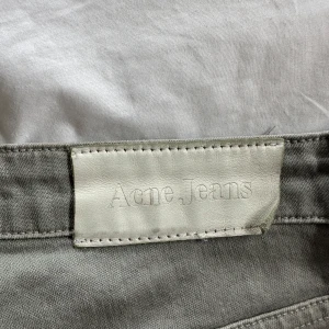 Acne Jeans  - Low waist acne jeans. Skit snygga botcut jeans. Köpta på vestiaire collective, finns små täcken på användning men jag tycker det bidrar till en vintage look. 