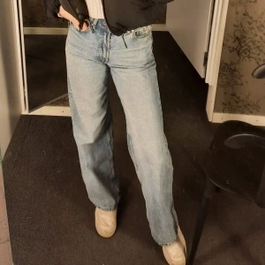 Jeans  - Säljes då ja inte använder längre, bra skick