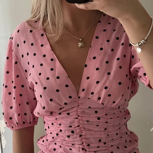 Söt topp - Använda tyvärr inte ofta! Använd 2 gånger, inga defekter!💖