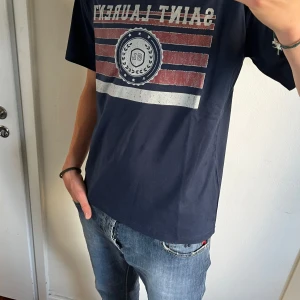 Saint Laurent T-shirt - Saint Laurent t-shirt i storlek M | Skick:10/10(alla tags finns med) | Går även med på byten