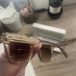 Chimi solglasögon  - Solglasögon från Chimi. Använda 2 gånger så dem är som nya. Man får med fodral