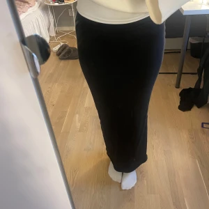 Långkjol  - Perfekta långkjolen till våren och sommaren!!🫶🏼