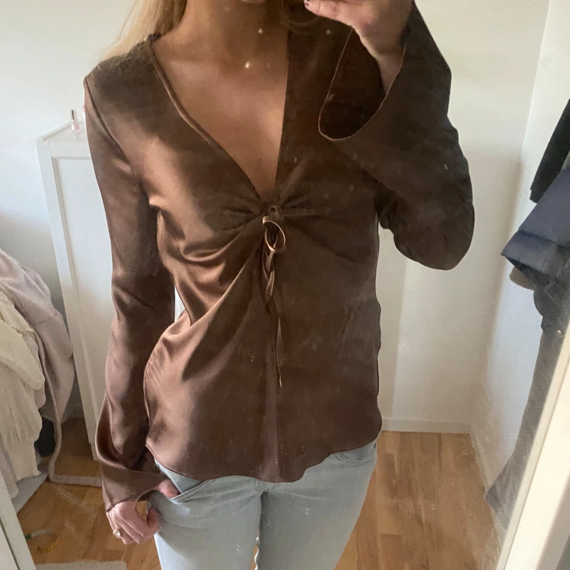 Brun långärmad blus - 1