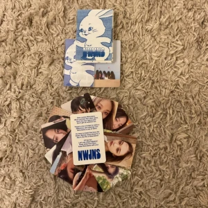 New Jeans 1st EP Weverse Album (B version) - I jättebra skick, endast varit på display.