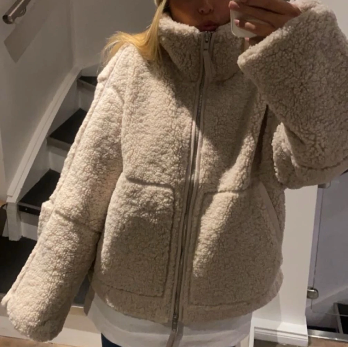 Beige teddyjacka från hm