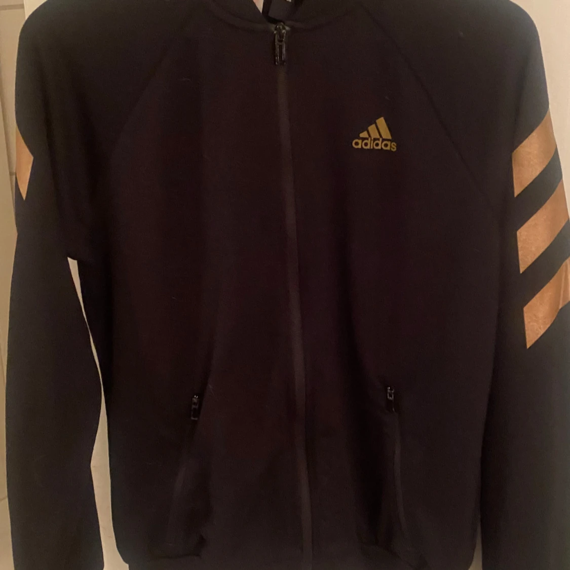 Svart träningsjacka från Adidas