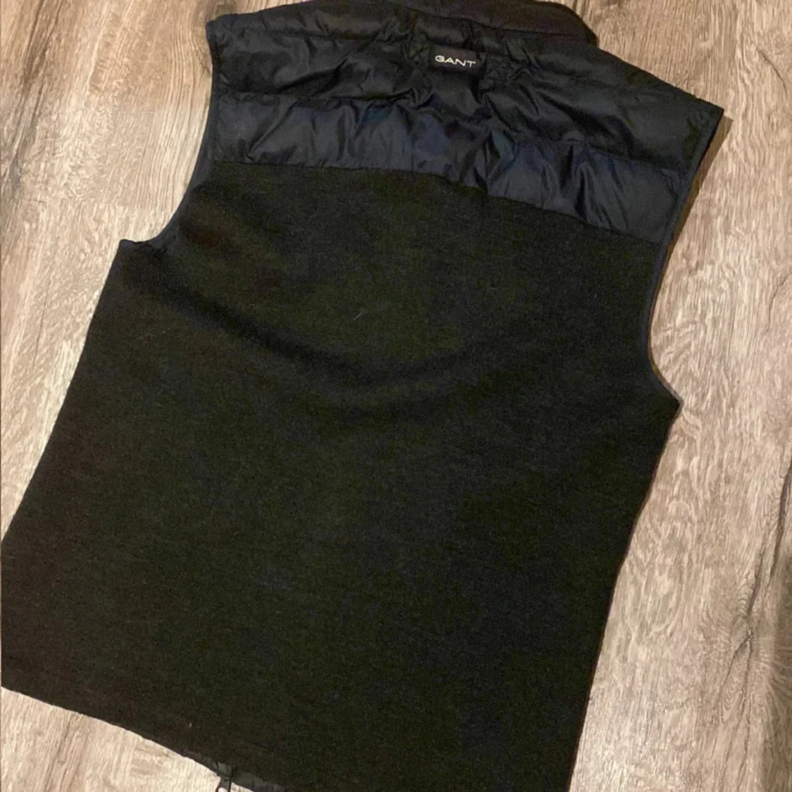 Svart dunväst från Gant - 3