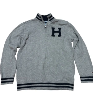 Tommy hilfiger quarterzip - Stickar quarterzip Tommy Hilfiger tröja. 