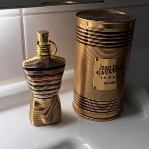 Jean Paul Gaultier Le Male Elixir - Den har kanske 35 ml kvar  ord pris: 1100 ungefär 