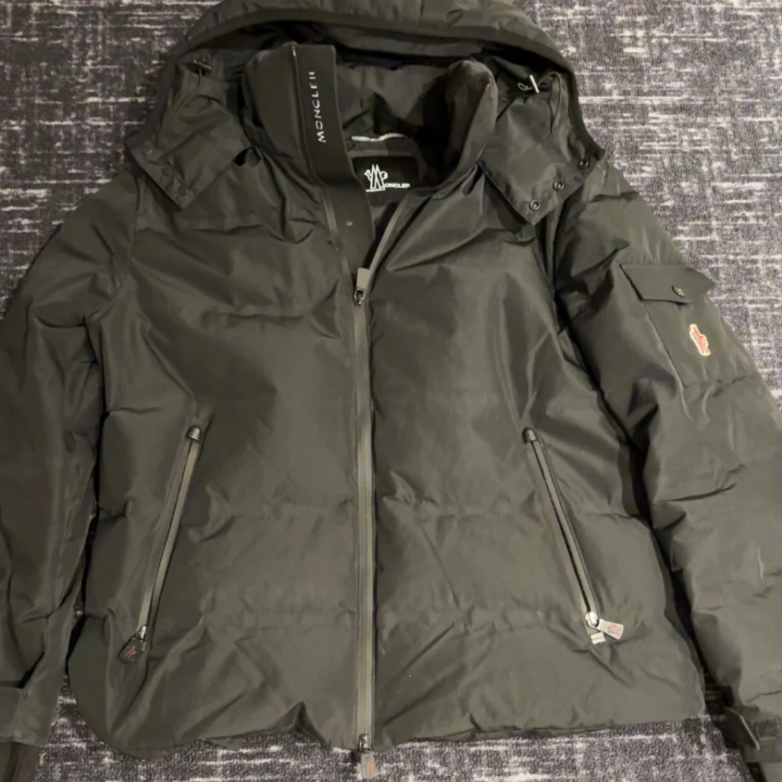 Svart vinterjacka från Moncler