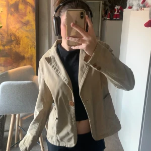 Beige Manchester  kavaj från Burberry - Manchester kavaj äkta Burberry i storlek S.