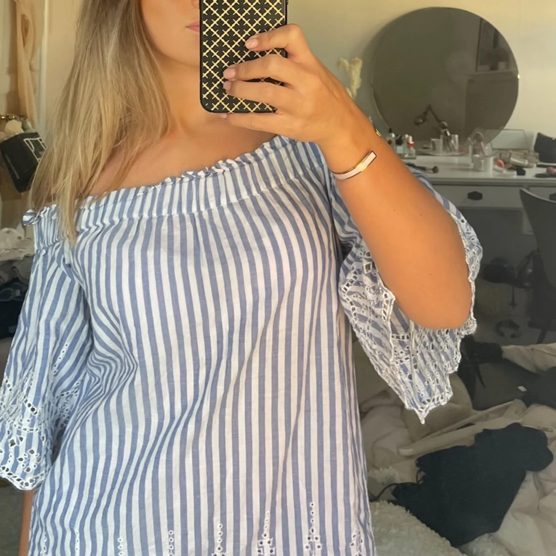 Randig offshoulder topp från H&M