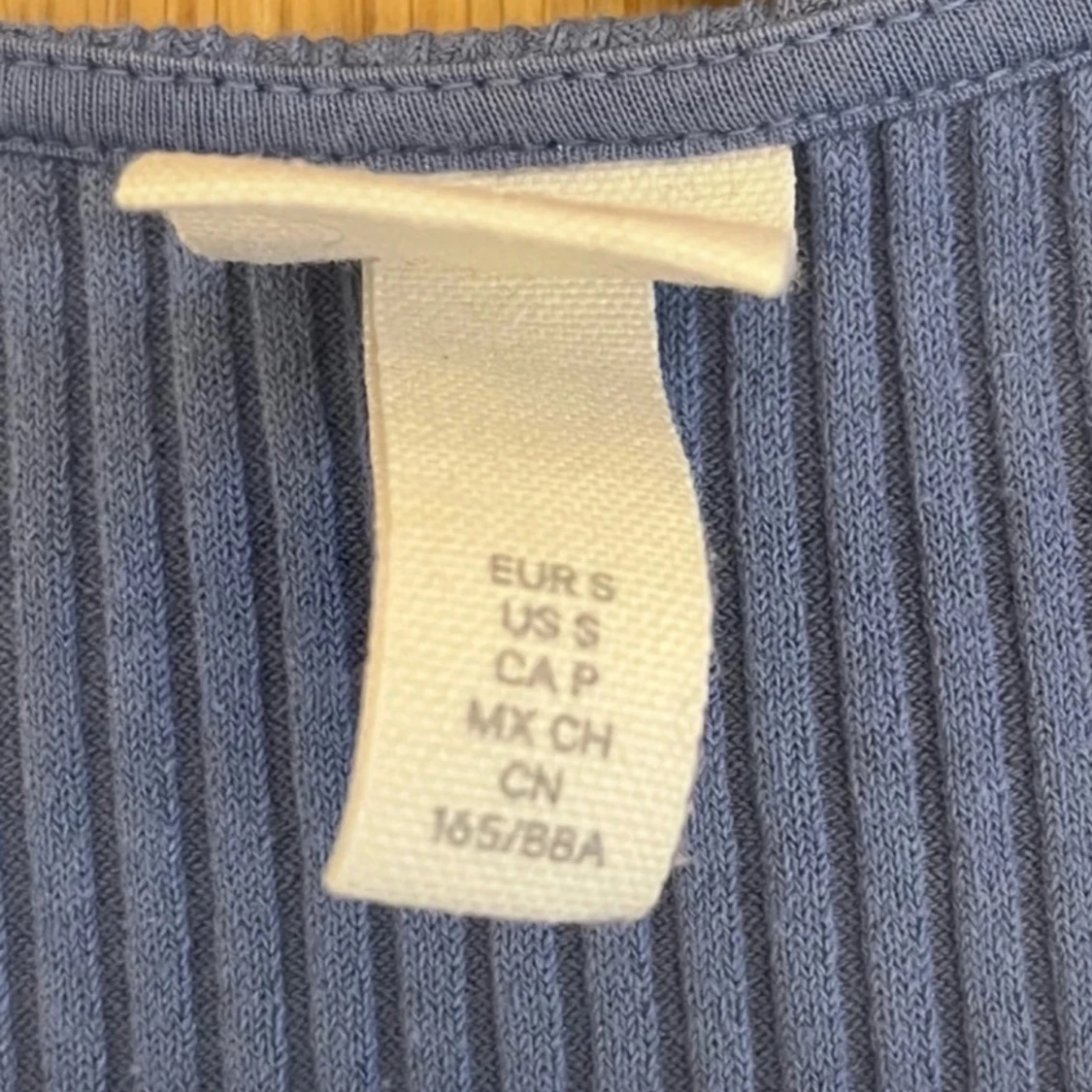 Blå ribbad kofta - 90