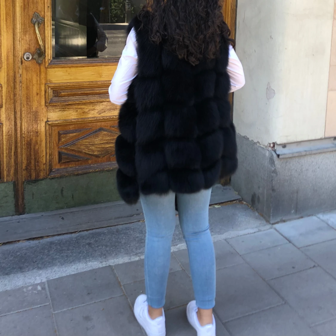 Svart pälsväst - 91