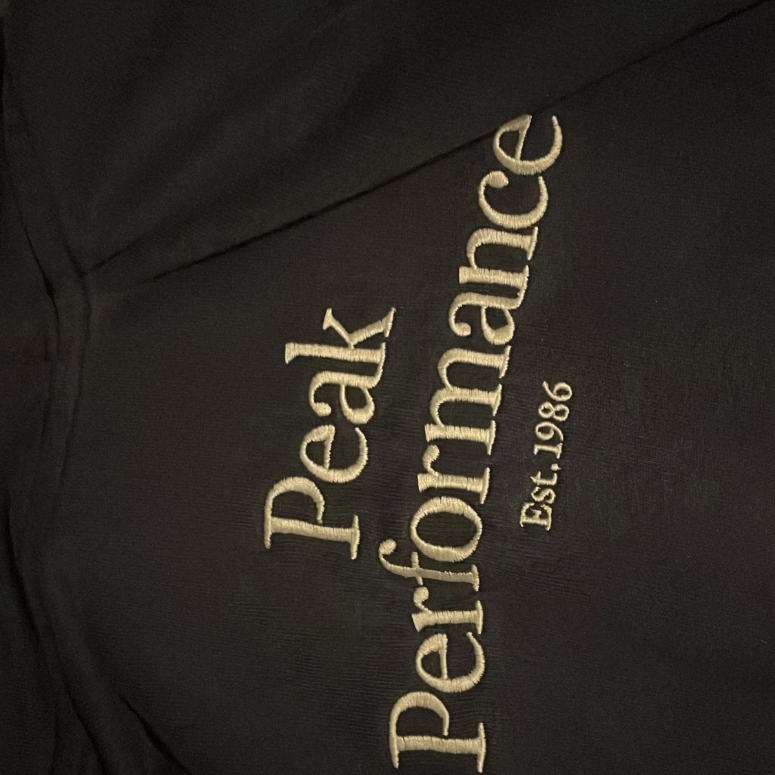 Svart hoodie från Peak Performance - 91