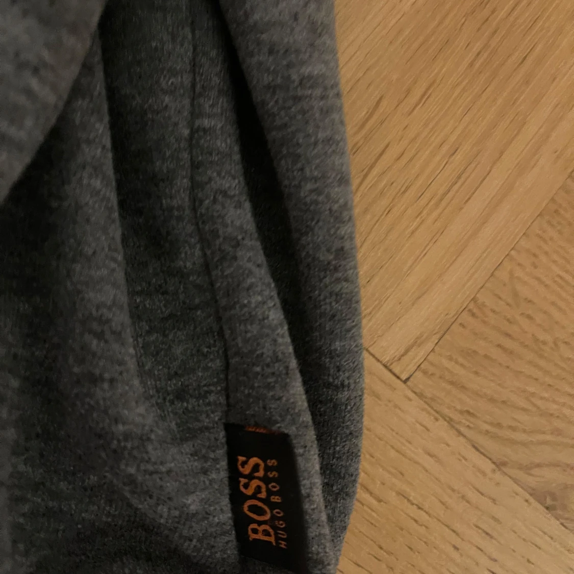 Grå sweatshirt från Hugo Boss - 91
