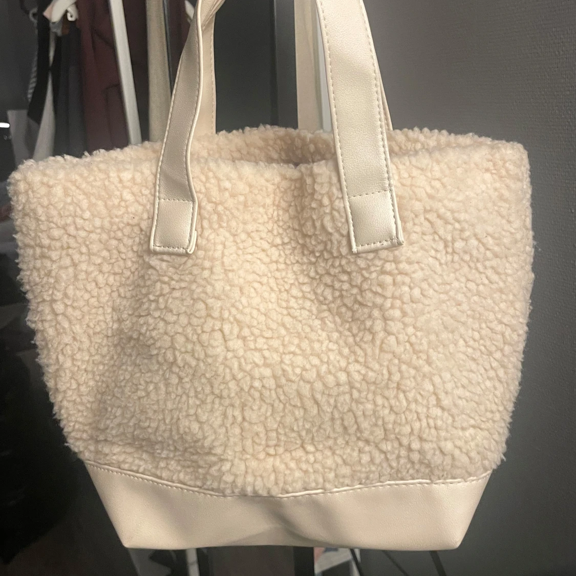 Beige handväska från Kippis - 91