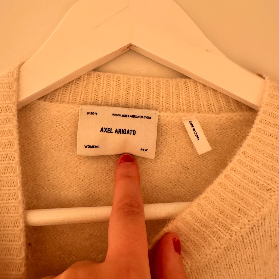Vit stickad tröja från Axel Arigato - 90