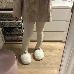 Beigea byxor - Fina beigea byxor