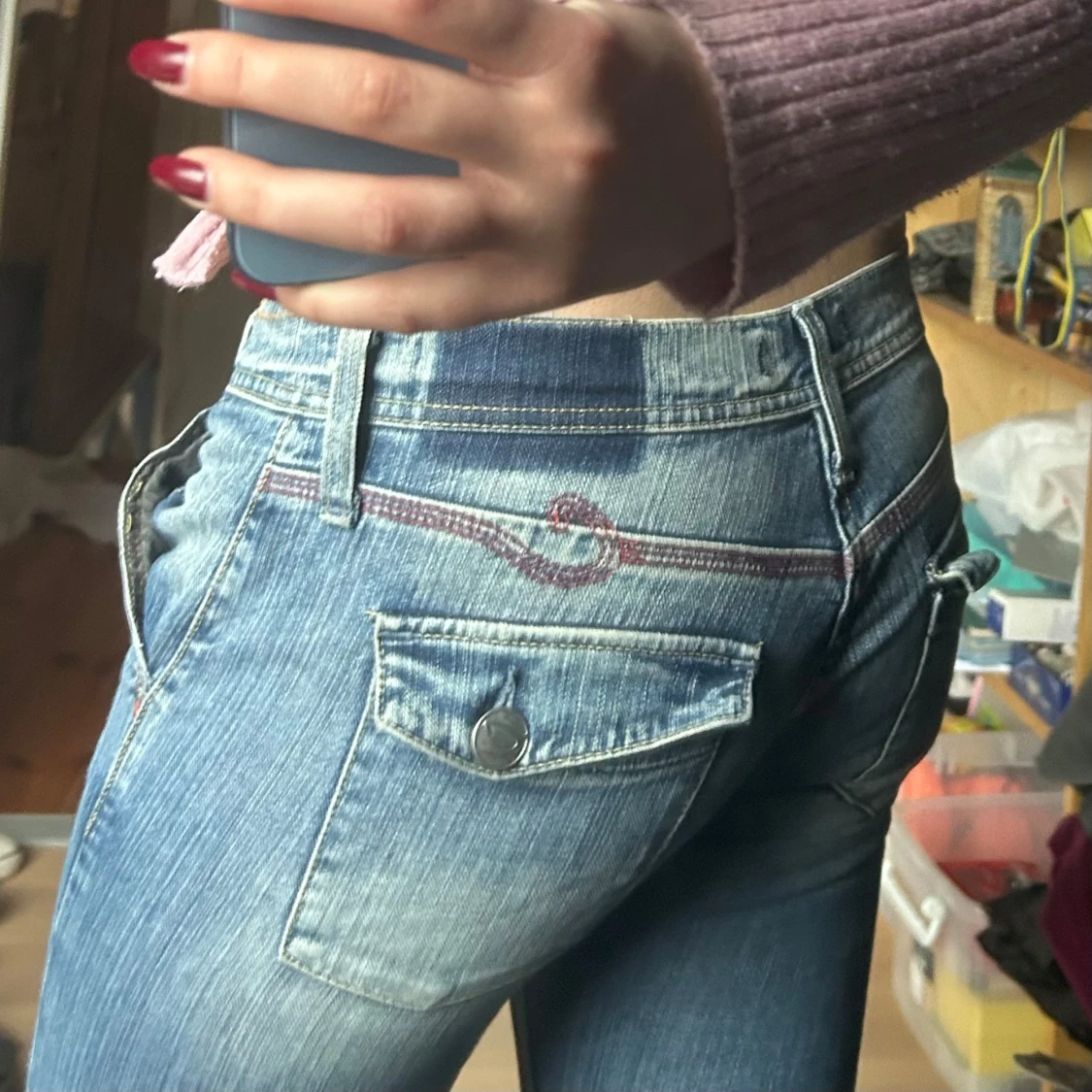 Blå jeans med bootcut - 3